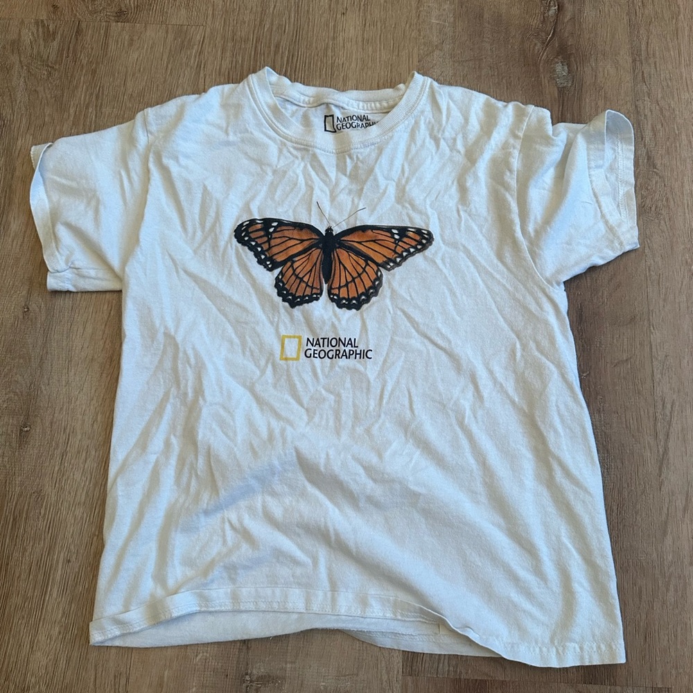 NAT GEO GIRLS GRAPHIC TEE